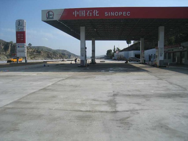 加油站修復現場